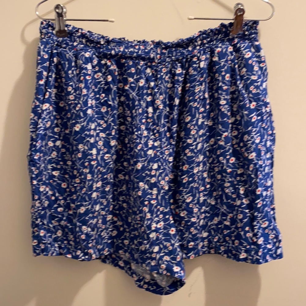 NWOT POPSUGAR floral shorts